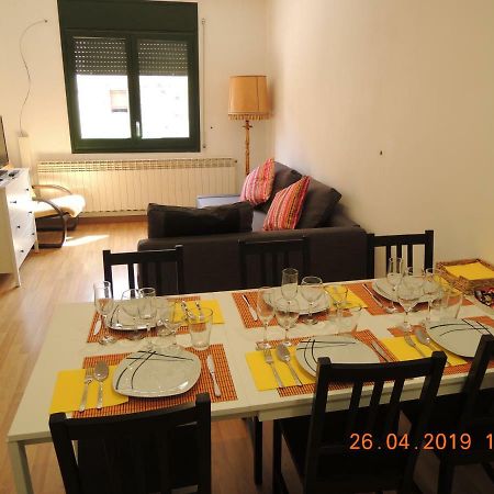 Апартаменты Apartament Jasmine Бесалу Экстерьер фото