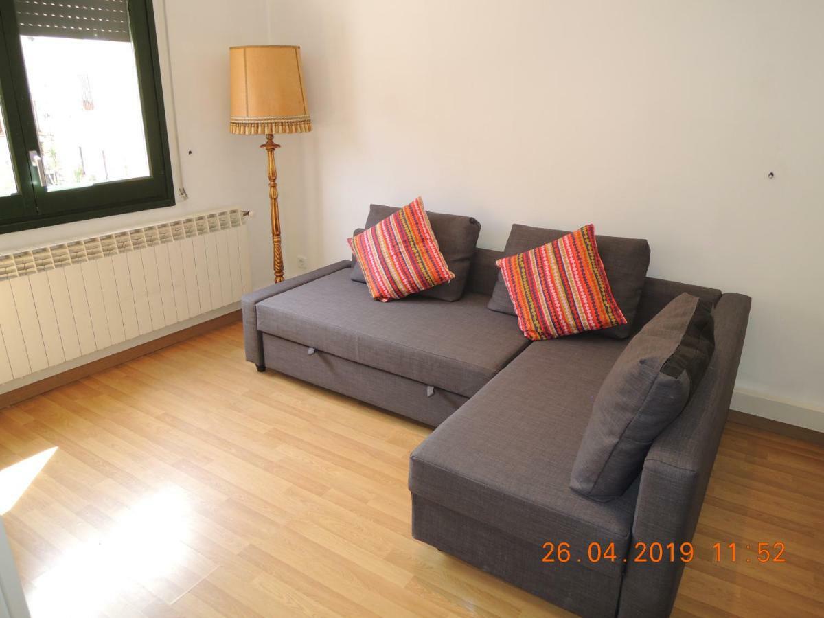 Апартаменты Apartament Jasmine Бесалу Экстерьер фото