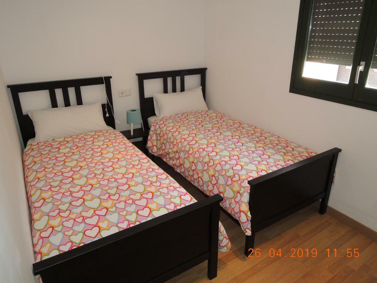 Апартаменты Apartament Jasmine Бесалу Экстерьер фото